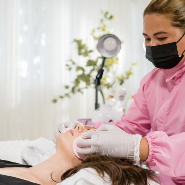 Nuyu Spa Facial service-image